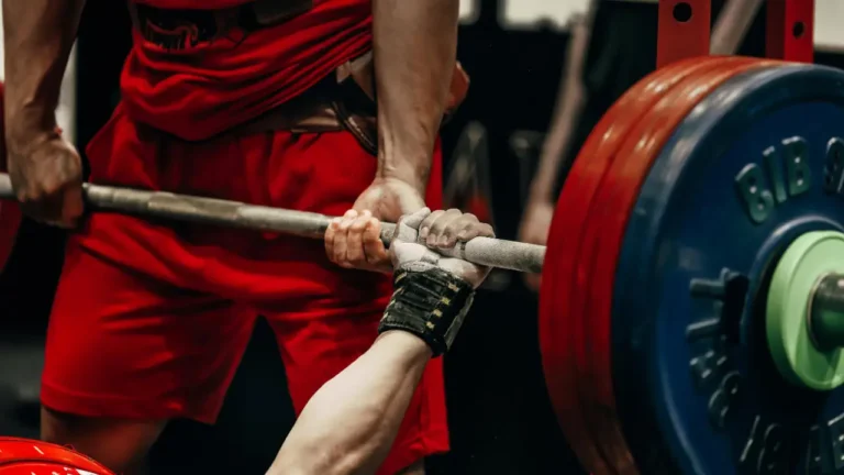 3 Proven Ways to Reduce Risk of Weight Lifting Injuries in Langley